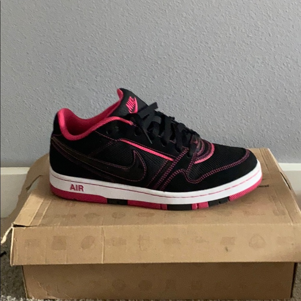 WMNS NIKE CONVENTION LOW SIZE 9